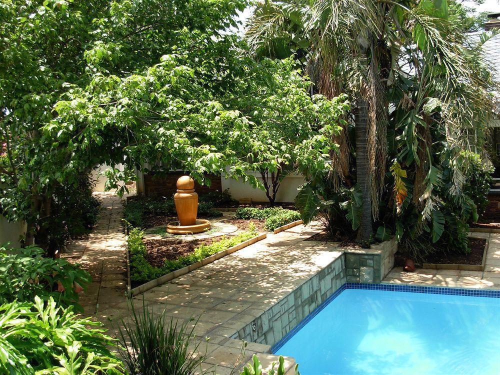 Liongate Bed And Breakfast Edenvale Exterior photo